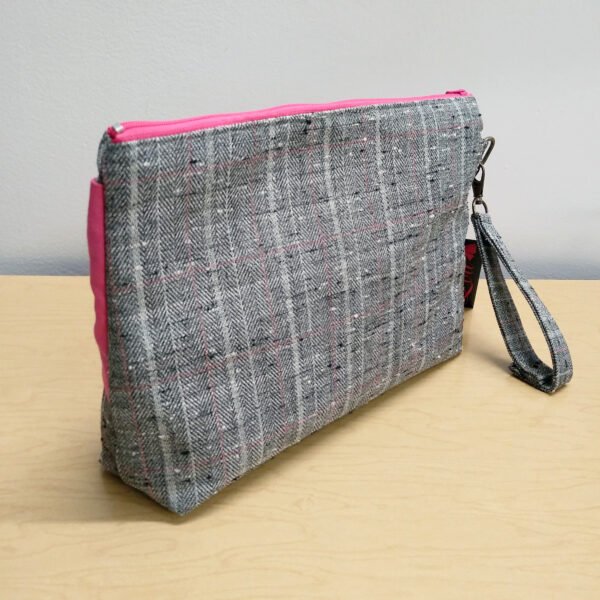 Grande trousse de voyage grise avec boucle rose - Image 5