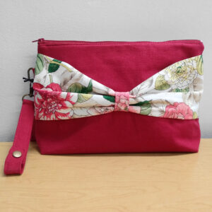 Pochette de rangement fleuris rose foncé avec ganse détachable